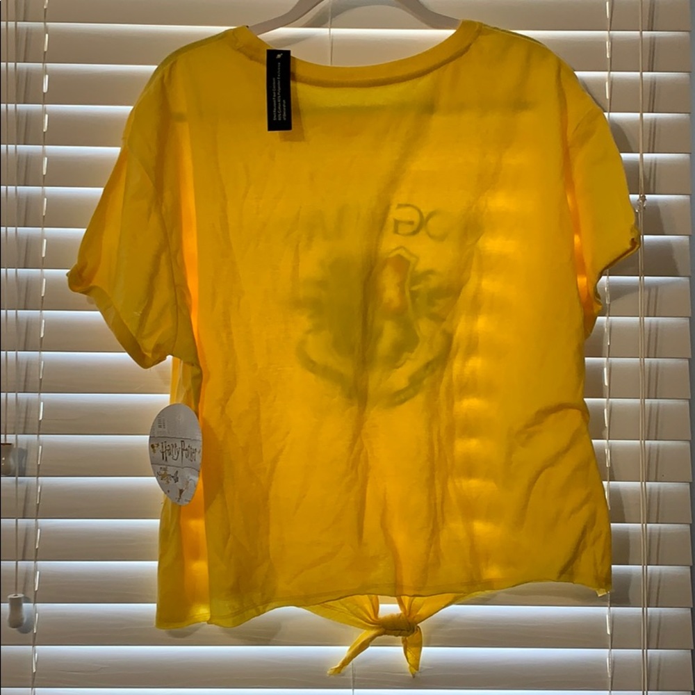 Yellow Harry Potter Hogwarts T-shirt - Picture 3 of 6